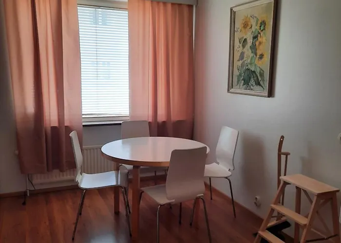 Casa vacanze Family House Kupittaa Diplomat, Sauna, Garden, Whole House For