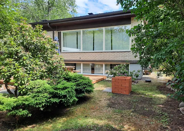 Casa vacanze Family House Kupittaa Diplomat, Sauna, Garden, Whole House For Turku